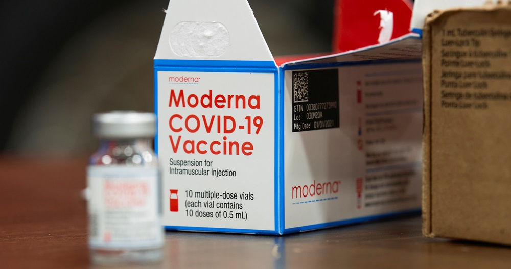 Jo vetem Pfizer, Moderna nis provat per vaksinen kunder Omicron